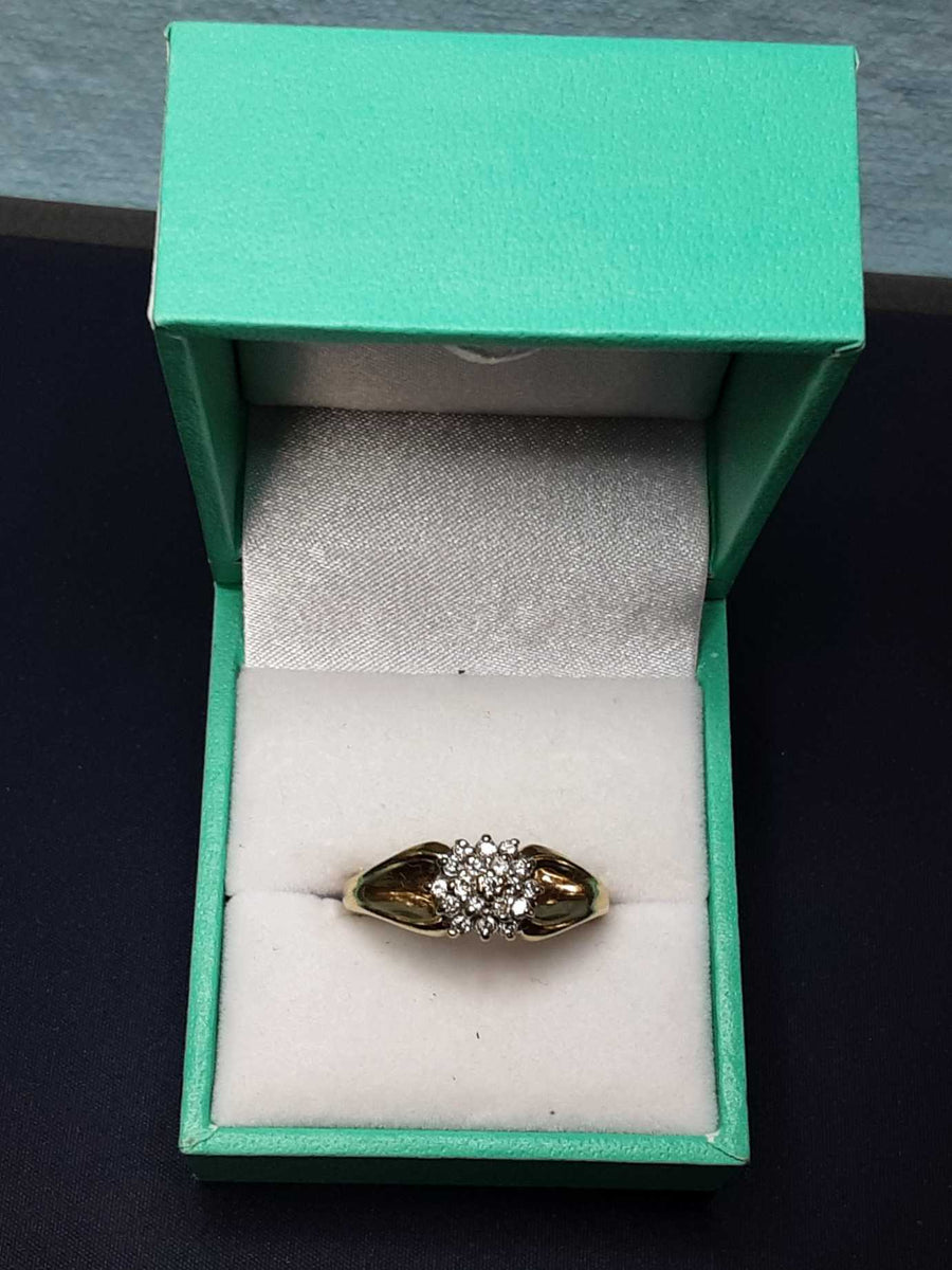 Women's Ring - Yellow Gold 10k (.417) 3.4 grams Size 9.5