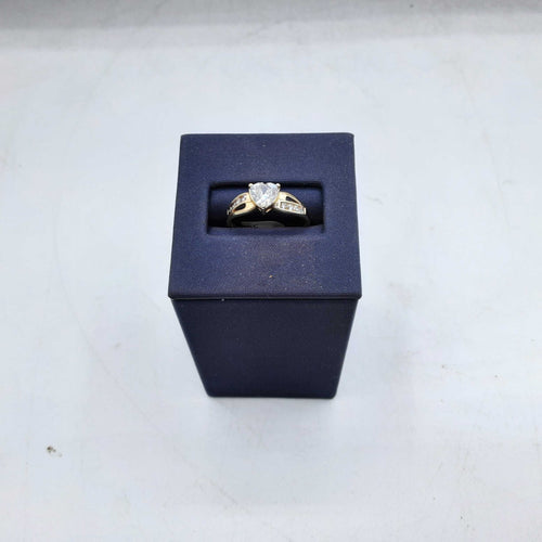 Women's Ring - Yellow Gold 10k (.417) 1.7 grams Size 7