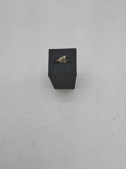 Women's Ring - Yellow Gold 18k (.750) 2.3 grams Size 7