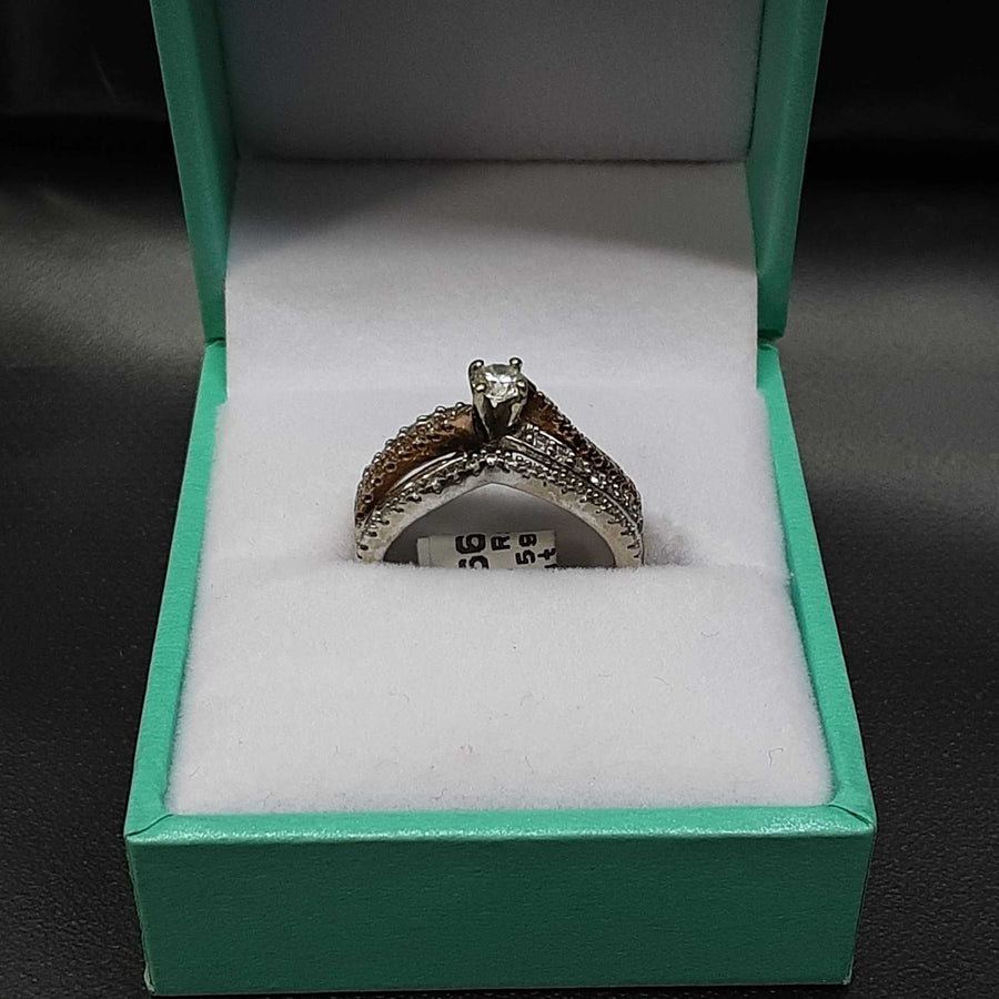 Women's Ring - White Gold 10k (.417) 4.5 grams Size 5.5