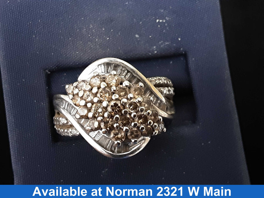 Women's Ring - White Gold 10k (.417) 7.3 grams Size 8