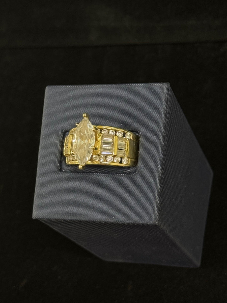 Women's Ring - Yellow Gold 10k (.417) 7.1 grams Size 12