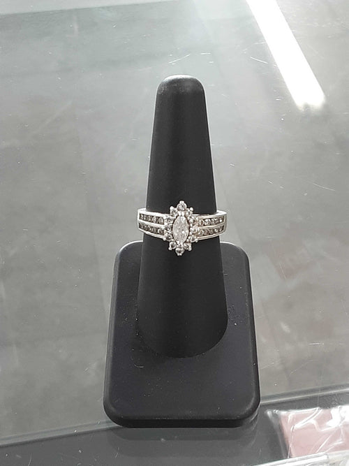 Women's Ring - Silver 4.7 grams Size 7