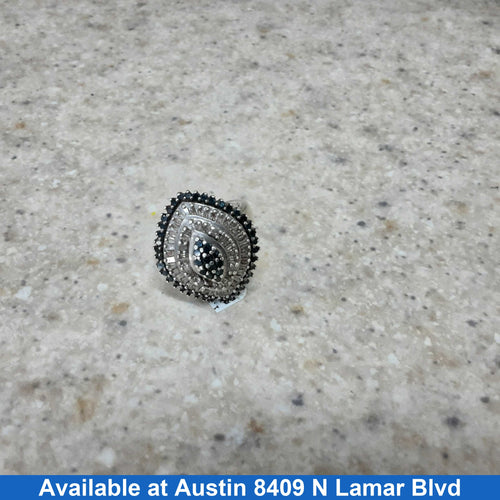 Women's Ring - Silver 8.8 grams Size 8