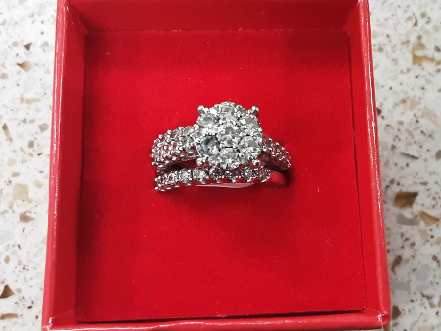 Ring - Wedding Set - White Gold 10k (.417) 8 grams Size 7