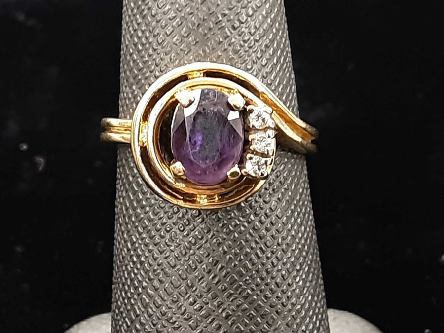 Women's Ring - Yellow Gold 14k (.585) 4.1 grams Size 6.5