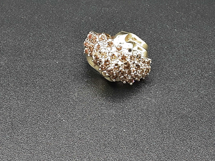 Women's Ring - Yellow Gold 10k (.417) 10.6 grams Size 6.5