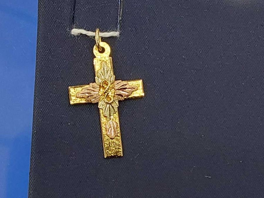 Religious Pendant - Black Hills Gold 10k (.417) 1.3 grams