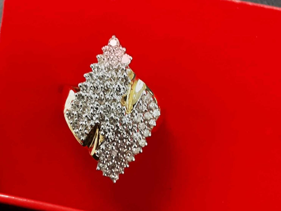 Women's Ring - Yellow Gold 14k (.585) 7 grams Size 5.5
