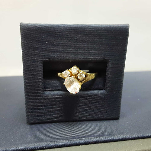 Women's Ring - Yellow Gold 10k (.417) 2.2 grams Size 7.5