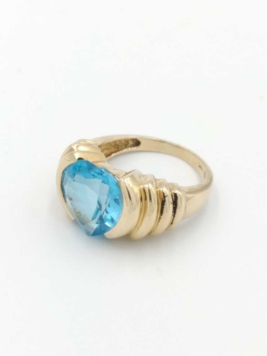 Women's Ring - Solitaire - Yellow Gold 14k (.585) 6.3 grams Size 7