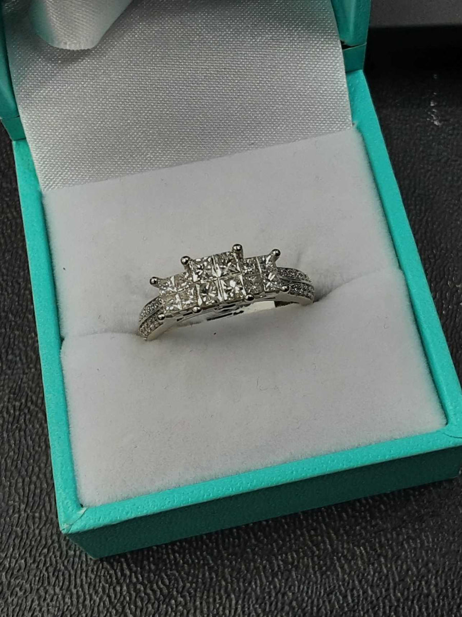 Ring - Engagement Set - White Gold 18k (.750) 4.1 grams Size 7