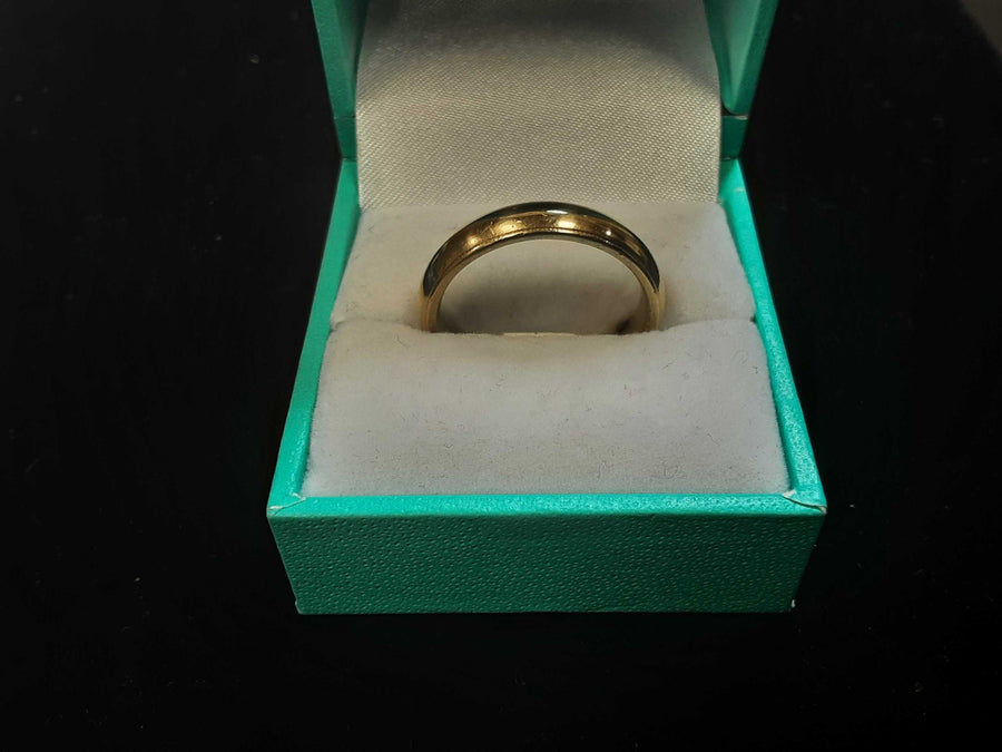 Ring - Wedding Band - Yellow Gold 14k (.585) 7 grams Size 9.5