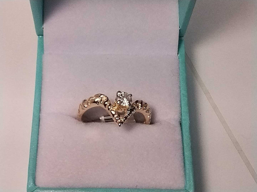 Women's Ring - Solitaire - Yellow Gold 14k (.585) 2.8 grams Size 8
