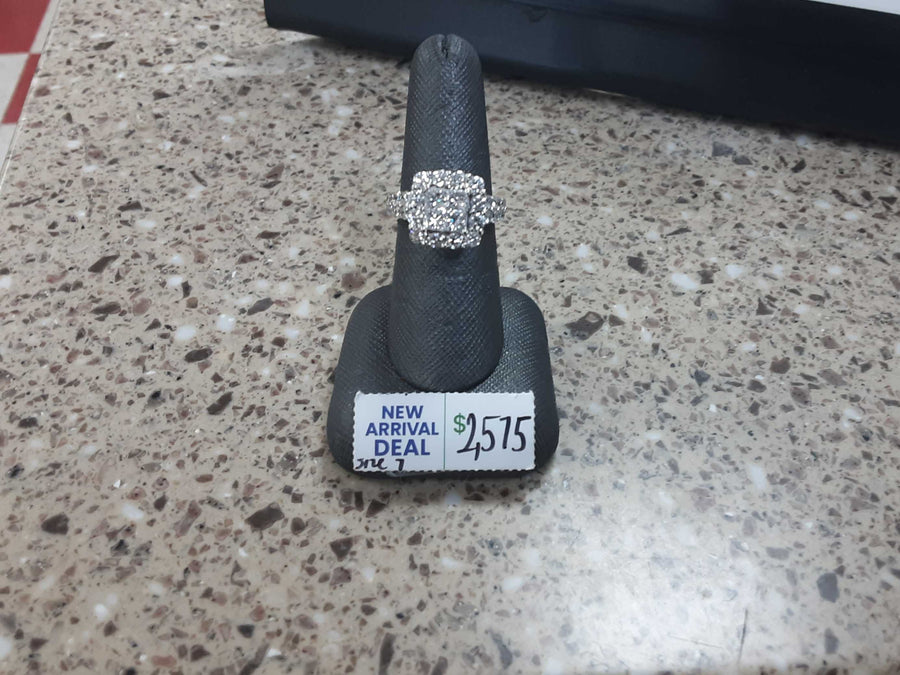 Women's Ring - White Gold 14k (.585) 8.1 grams Size 8