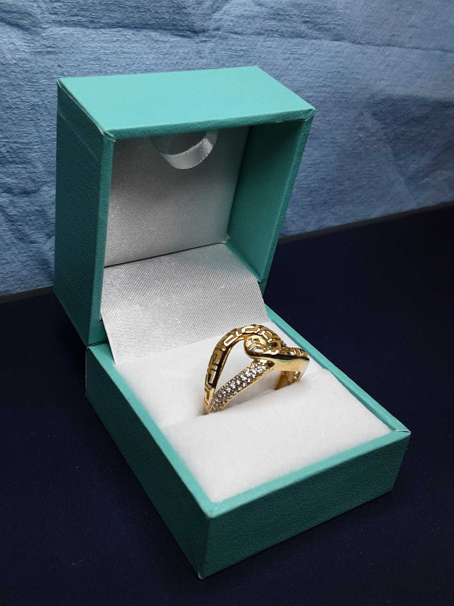 Women's Ring - Yellow Gold 14k (.585) 3 grams Size 8