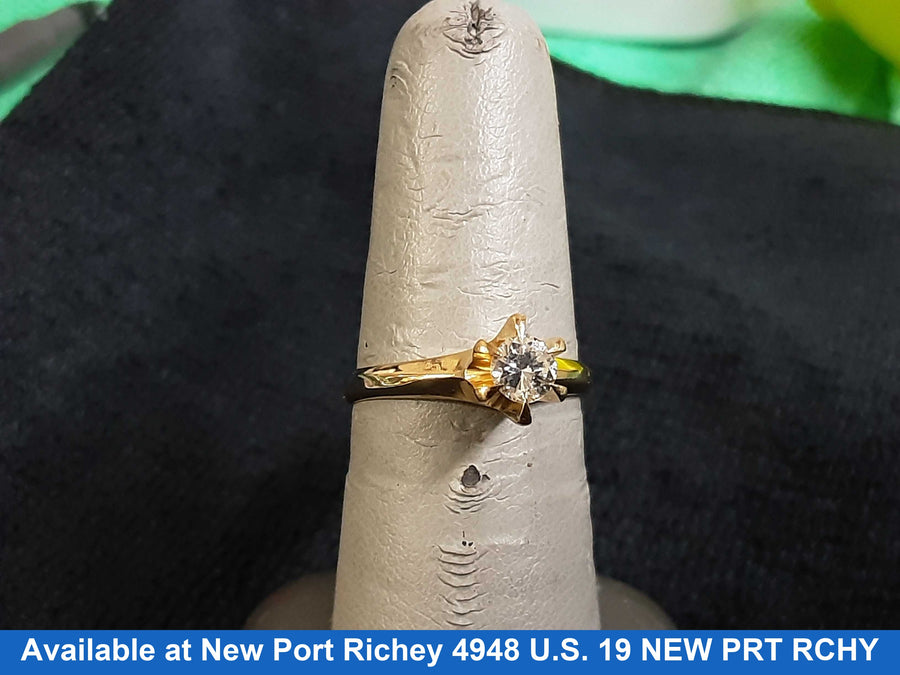 Women's Ring - Solitaire - Yellow Gold 14k (.585) 3.4 grams Size 20