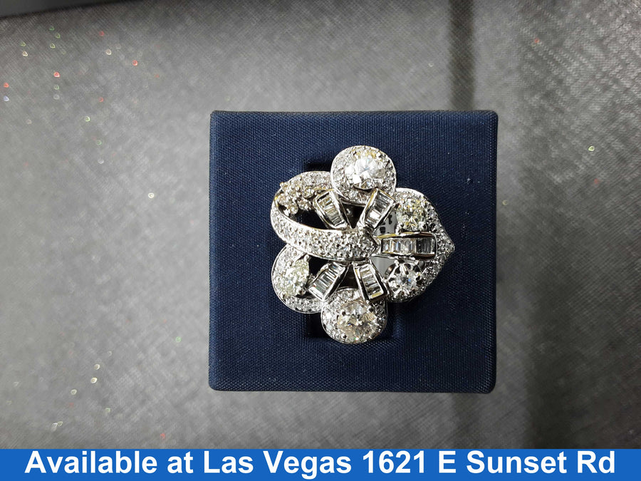 Women's Ring - White Gold 18k (.750) 17.7 grams Size 8