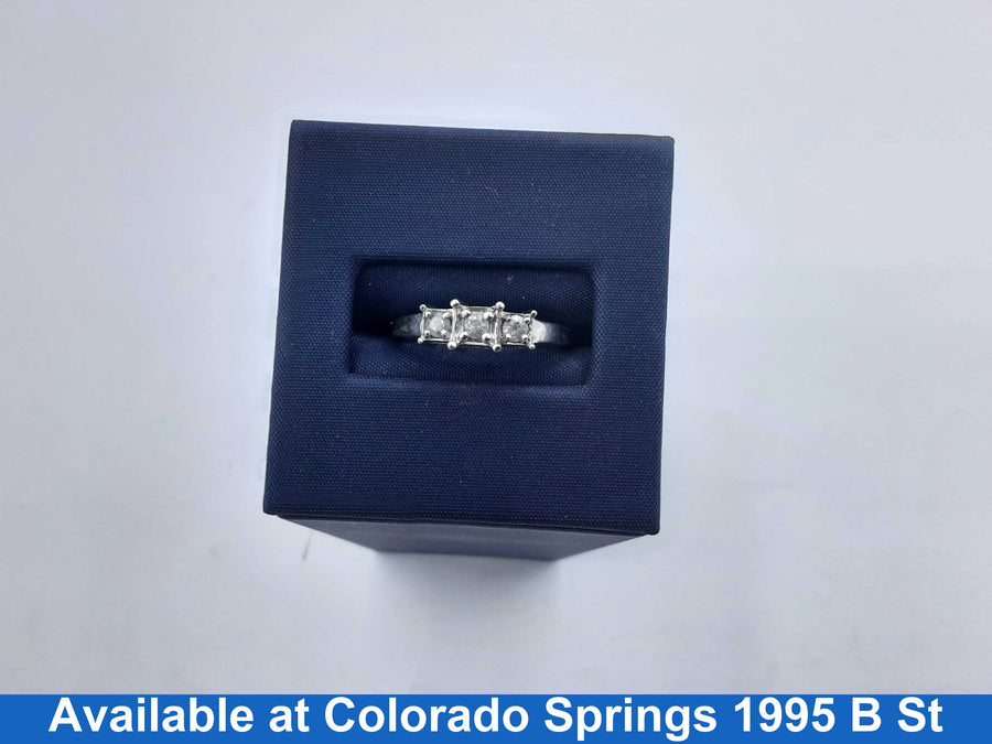 Women's Ring - White Gold 14k (.585) 2.9 grams Size 7