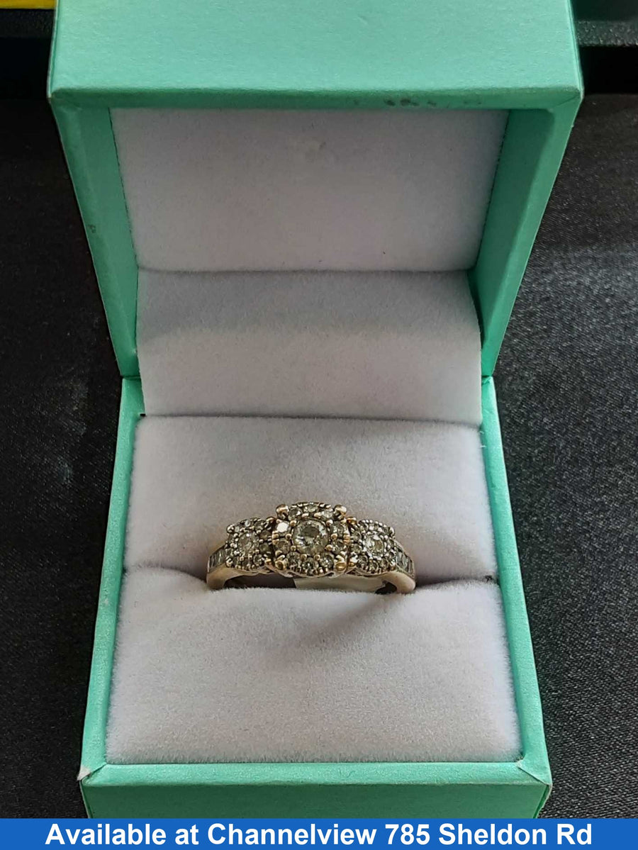 Women's Ring - Yellow Gold 14k (.585) 4.9 grams Size 8.5