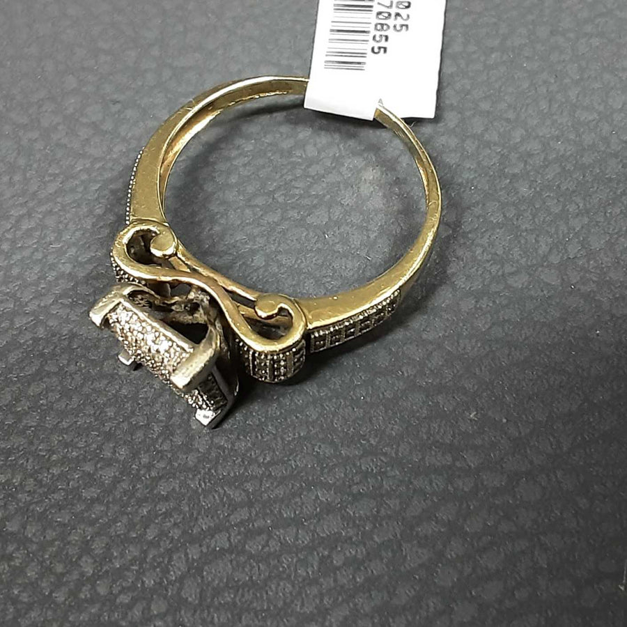 Women's Ring - Yellow Gold 10k (.417) 2.7 grams Size 8